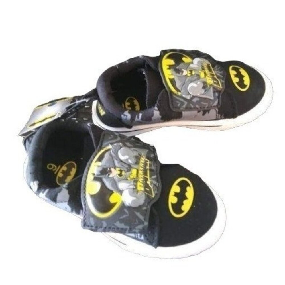 DC Batman Toddler Black Yellow Casual Sneakers Shoes Size 9 - Picture 7 of 9